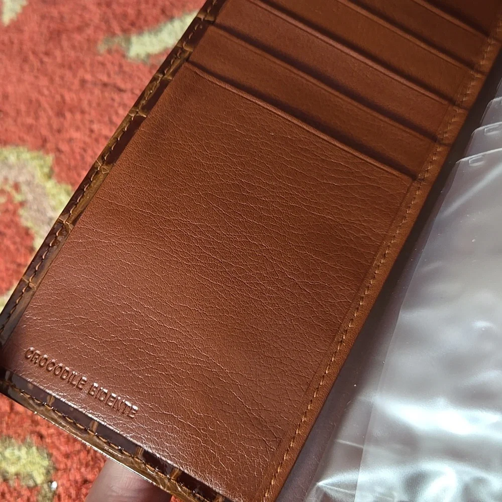 Budd Leather Crocodile Bidente Slim Wallet - Picture 4 of 7